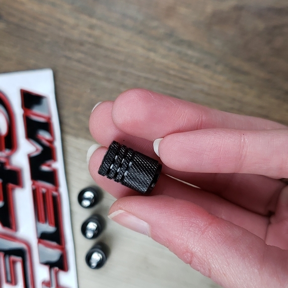 NWT Dodge 345 Hemi Accessory Set. 1 Genuine Leather Keychain, 1 Emblem & 4 Caps - Picture 7 of 7